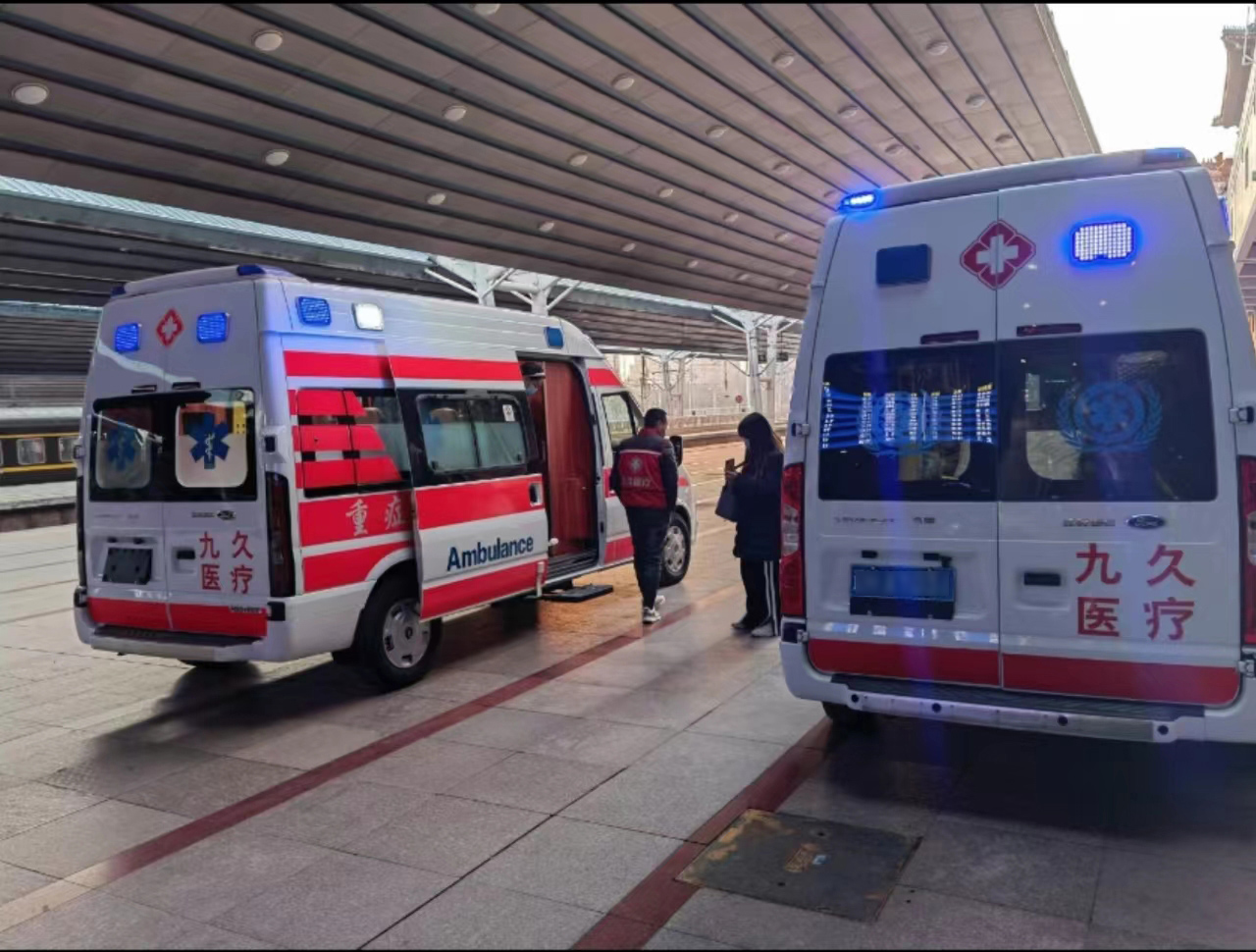 拜城县救护车长途转运